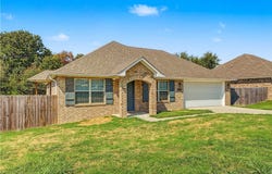 813 Saddlebrook Street, Gentry, AR 72734