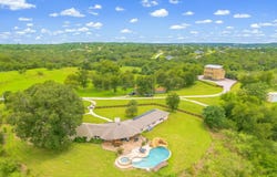 520 Double Eagle Ranch Dr, Cedar Creek, TX 78612