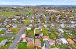 2142 COLORADO Ave, BakerCity, OR 97814