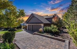1154 NW Redfield Circle, Bend, OR 97703