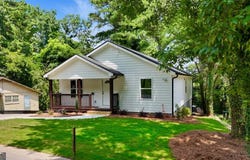 10 Roseway Circle NE, Rome, GA 30161
