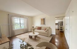 1051 Meridian Ave, Miami Beach, FL 33139