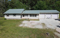 464 N Main Street, Salem, AR 72576