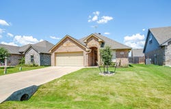 3207 Windcrest Drive, Granbury, TX 76049