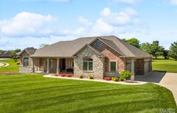 701 Williams Landing, Waterloo, IL 62298
