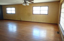 1015 Raleigh Street, Plainview, TX 79072