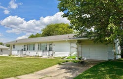 1043-1045 Minnesota Street, Waterloo, IA 50702