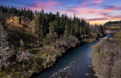7201 Crowfoot Road, Trail, OR 97541