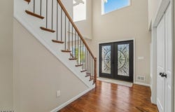 6 Chamberlain Ln, Mount Olive Twp., NJ 07828-1702
