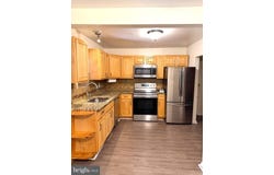 15 WALNUT ST, MARCUS HOOK, PA 19061