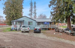 517 N Stephen St, Clark Fork, ID 83811