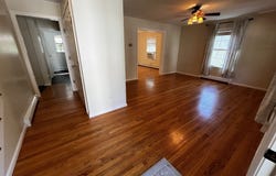 8 Pinewood Rd, Amesbury, MA 01913