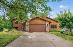 11607 Hillside Circle N, Champlin, MN 55316