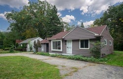 21613 Wallace Drive, Southfield, MI 48075