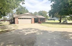 626 N Coolidge St, Enid, OK 73703