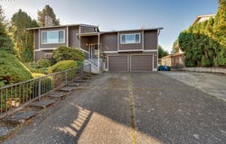 3002 SW 23RD St, Gresham, OR 97080