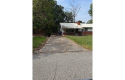 8305 Rosewood Dr, Ashland, KY 41102