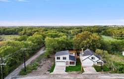 104 E Miller, Whitewright, TX 75491