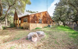 1230 CR 462 Lubojasky, Blessing, TX 77419
