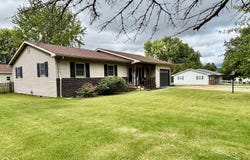209 N Gilbert Street, Clinton, IN 47842
