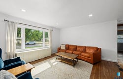 313 S 4th Ave, Brandon, SD 57005