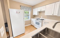 707 Garland Circle, Kalamazoo, MI 49008