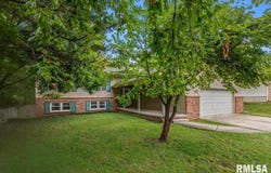 74 Holliday Road, Springfield, IL 62702