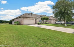 320 Castle Bay Drive, Hampstead, NC 28443