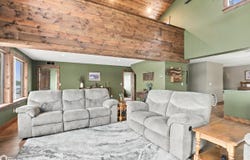 310 Edgewater Beach Road, Burlington, IA 52601