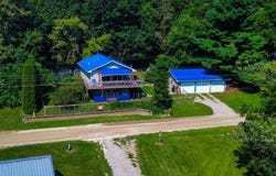 5656 Paradise Drive, Reading, MI 49274