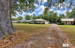 411 W Persimmon Ave, Foley, AL 36535