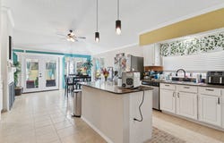 804 Clover Hill Lane, Cedar Hill, TX 75104
