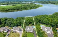 48 Towpath Lane, Waterford, NY 12188