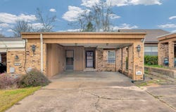1019 E Austin St, Nacogdoches, TX 75965
