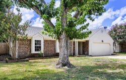 314 Sandlewood Lane, Euless, TX 76039