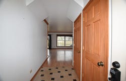 4475 Olmstead Drive, Hoffman Estates, IL 60192