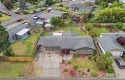 1082 DONDEA St, Springfield, OR 97478