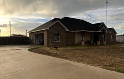 110 S W 6th St, Lockney, TX 79241