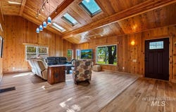 5410 W Beacon Light Rd, Eagle, ID 83616