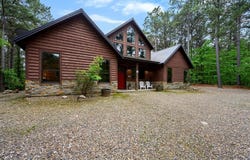 312 Sugar Pine Loop, Broken Bow, OK 74728