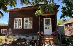 146 1ST St, MyrtlePoint, OR 97458