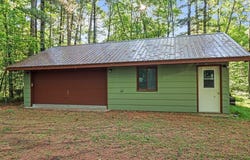 9035 SUNSHINE DR, Tomahawk, WI 54487