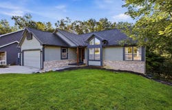 3533 NE Winterwood Ct, CedarRapids, IA 52402