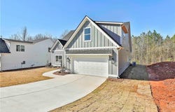868 Asheton Drive, Opelika, AL 36801