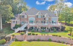 500 Oak Point, Moneta, VA 24121