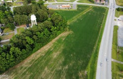 Nc 33 Highway E, Chocowinity, NC 27817