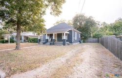 907 N Craig Street, Victoria, TX 77901