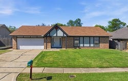 9027 E 60th Street, Tulsa, OK 74145