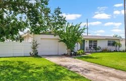 500 FLORIDA Circle S, APOLLO BEACH, FL 33572