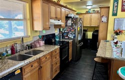 1405 Redstone Drive, Clinton, OK 73601